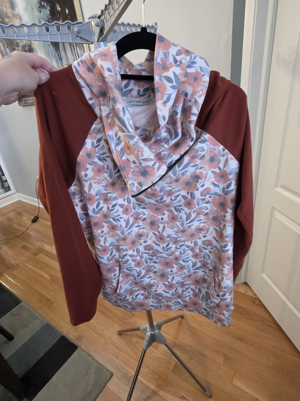 Michelle Mae Floral Cowl Neck Pullover Hoodie